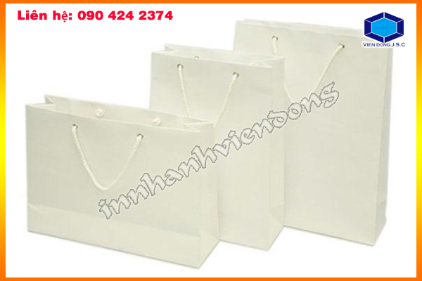 Túi giấy trắng trơn, túi kraft trắng, có sẵn, có thể in trực tiếp lên bề mặt túi | Hộp đựng giày tại Quận 9 | Hop dung qua